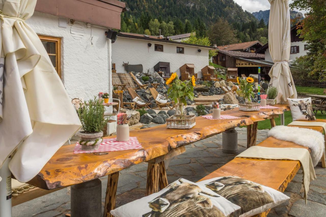 Zur Gluecklichen Kuh * Oberstdorf